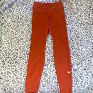 Women’s Nike running leggings